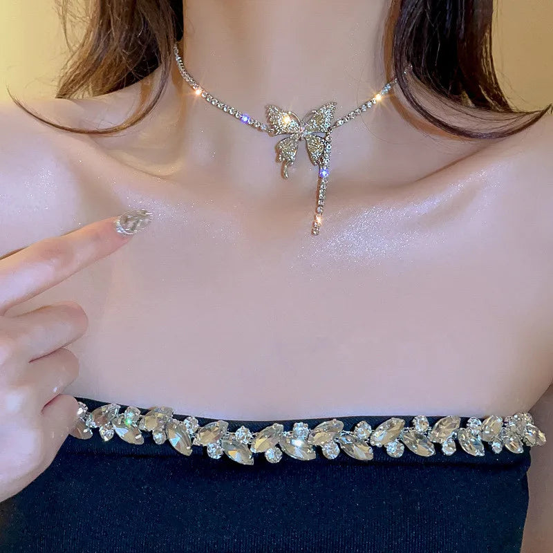 Fashion Trend Unique Design Elegant Delicate Light Luxury Zircon Butterfly Necklace For Women Jewelry Wedding Party Premium Gift