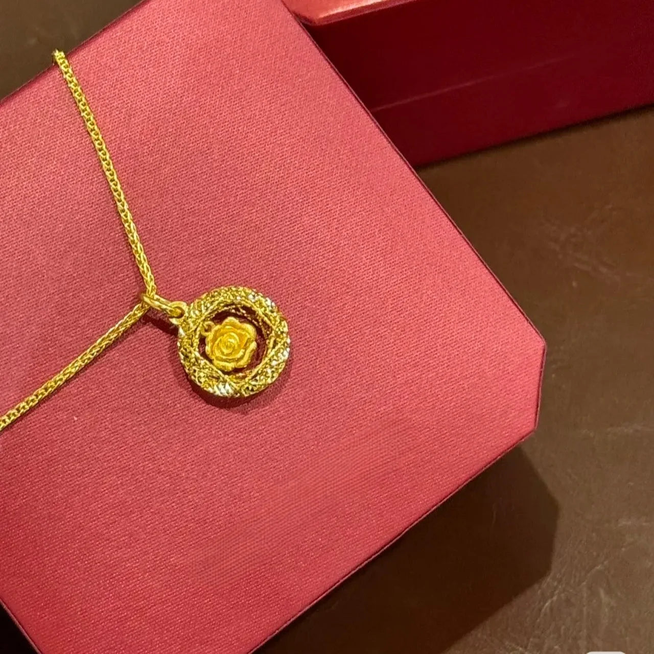 9999 24K real gold crushed ice rose garden dream weaving net pendant necklace light luxury hollow collarbone chain women