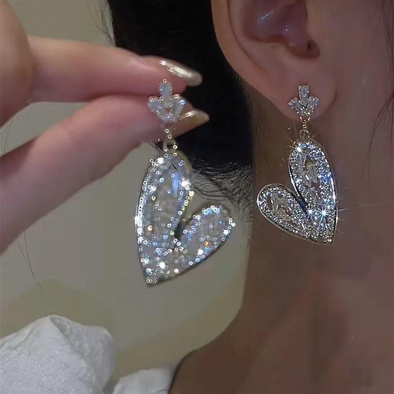 New Fashion Trend Unique Design Elegant Delicate Butterfly Zircon Earrings Women High Jewelery Wedding Party Gifts