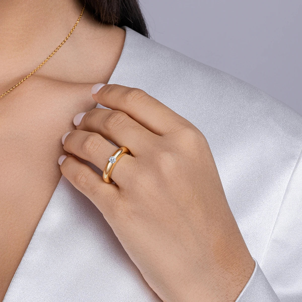 18K Gold Plated 925 Sterling Silver Ring with Moissanite Stone - Minimalist Band for Men and Women, Perfect Gift for Any Occasio