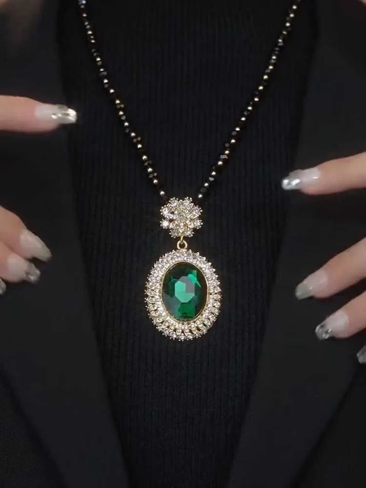 Vintage Emerald Round Oval Sweater Chain Black Beads Long Chain Necklace Women's All-match Clothes Pendant Accessories