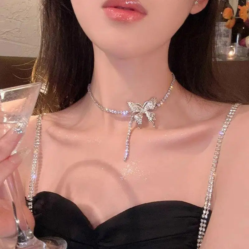 Fashion Trend Unique Design Elegant Delicate Light Luxury Zircon Butterfly Necklace For Women Jewelry Wedding Party Premium Gift
