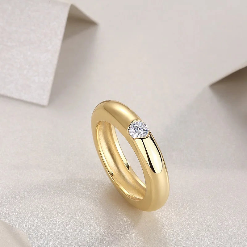 18K Gold Plated 925 Sterling Silver Ring with Moissanite Stone - Minimalist Band for Men and Women, Perfect Gift for Any Occasio