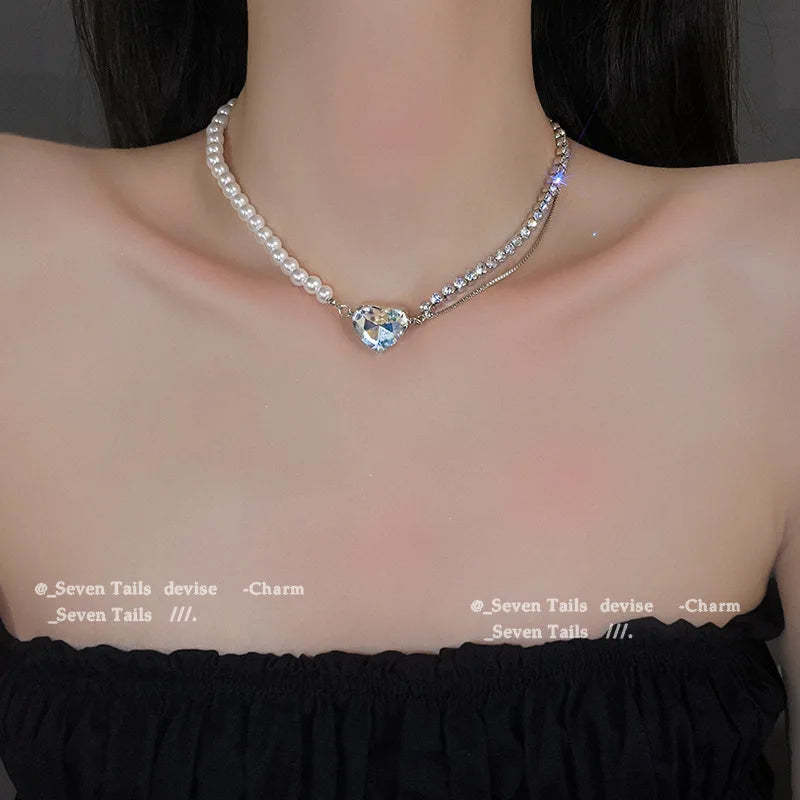 Fashion Trend Unique Design Elegant Delicate Light Luxury Zircon Butterfly Necklace For Women Jewelry Wedding Party Premium Gift