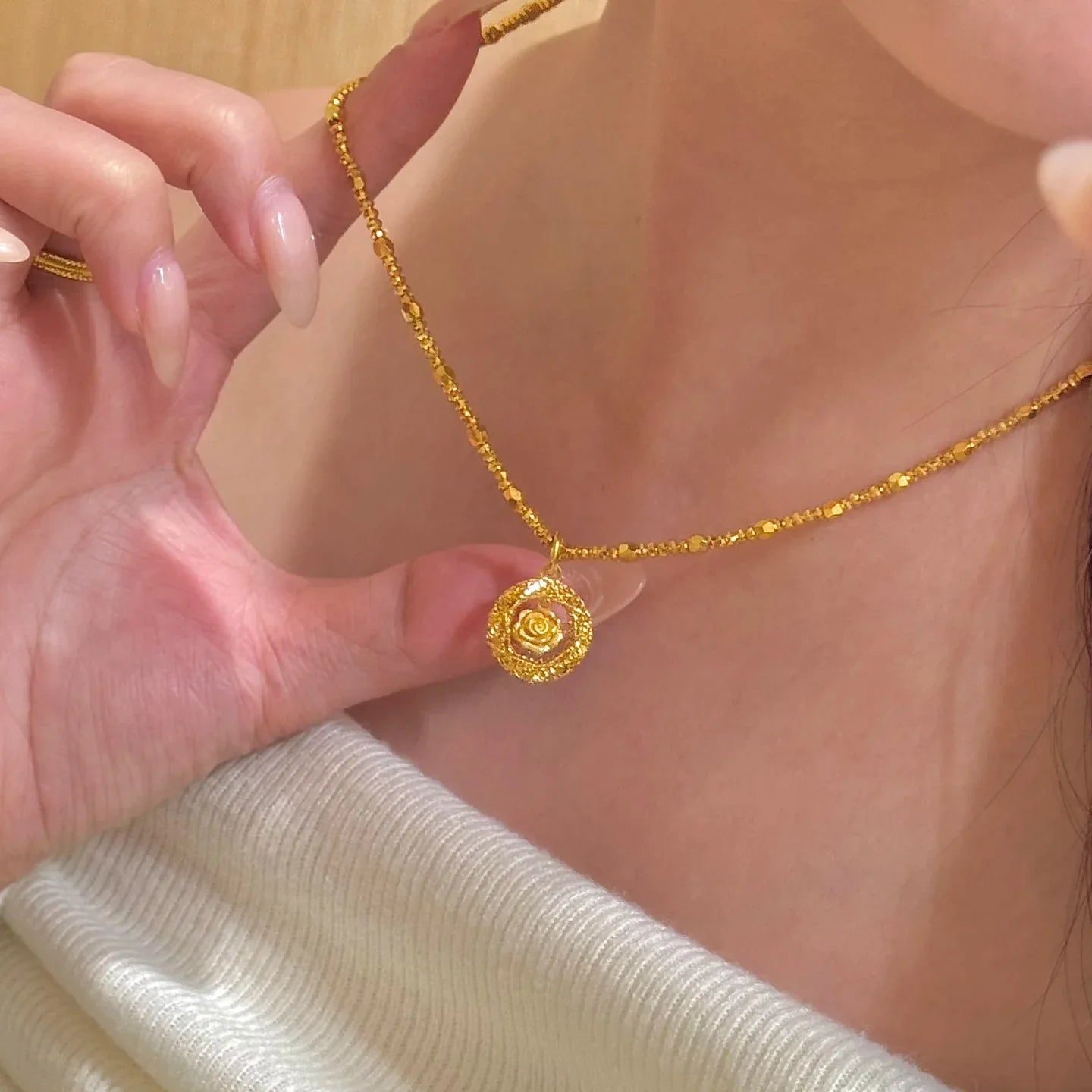 9999 24K real gold crushed ice rose garden dream weaving net pendant necklace light luxury hollow collarbone chain women