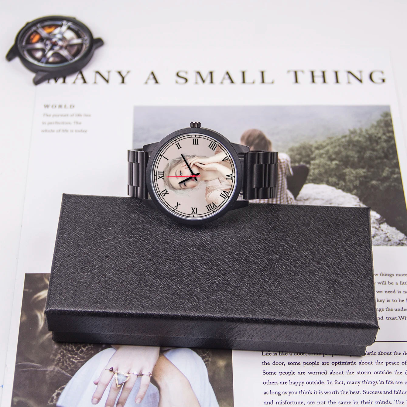 2025 Men's Watch Personalized Customizable Roman Font Quartz Wrist Campus Punk Cool Style Gift Festival Souvenir