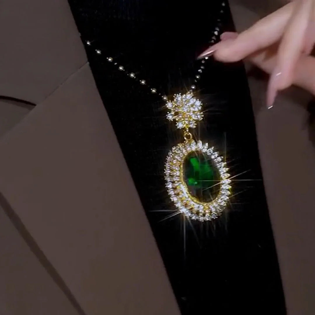 Vintage Emerald Round Oval Sweater Chain Black Beads Long Chain Necklace Women's All-match Clothes Pendant Accessories