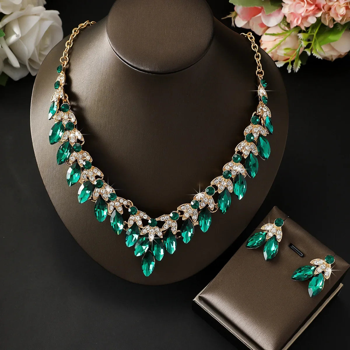 Rhinestone Choker Necklaces Earrings Set Crystal Necklaces Fashion Gold Color for Women Bridal Weddings Jewelry Party