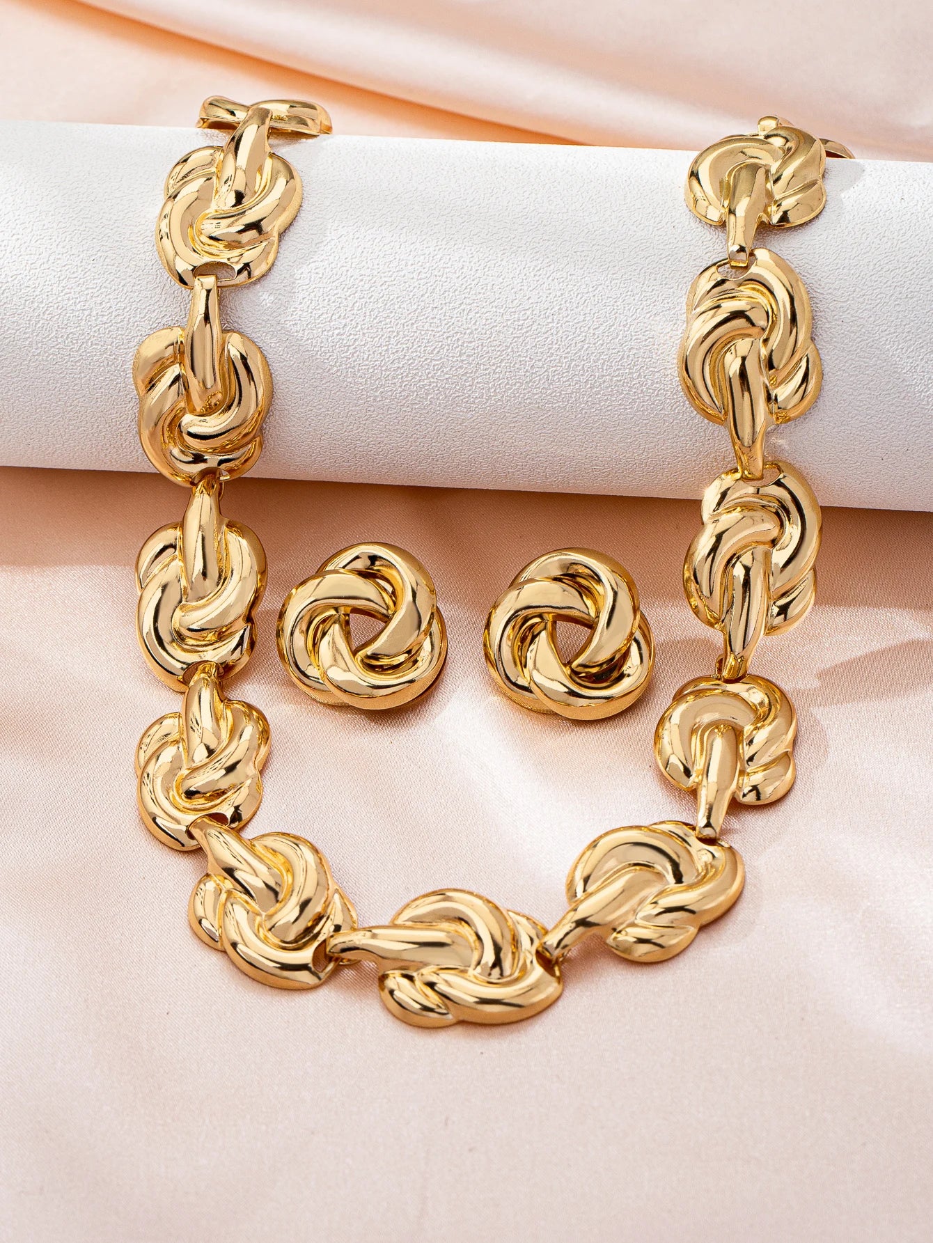 Elegant Summer Luxury Women's Metal Jewelry Set – Necklace & Earrings