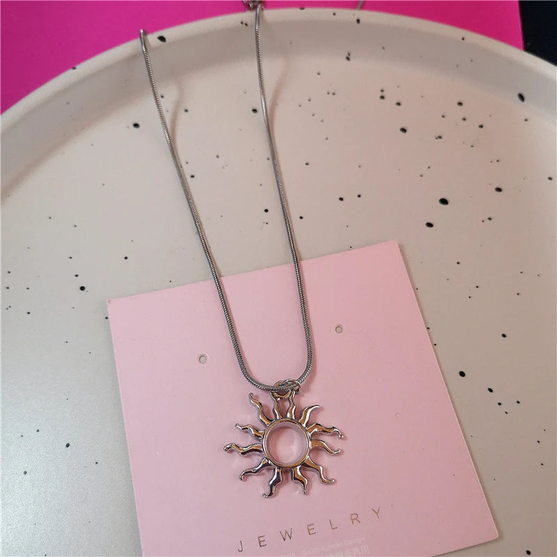 Gothic Punk Bow Heart Sun Star Moon Pendant Snake Chain Necklace Men Women Hip Hop Vintage Y2K EMO Grunge Jewelry Accessories