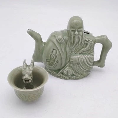 2024 Ceramic Assassin Tea Pot Handmade Chinese Ceramic Tea Kettle Coffee Tea Drinking Container Magic Assassin Trick Teapot