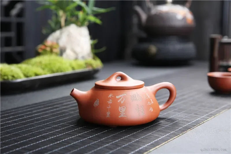 Yixing Original Mine Purple Clay Pot Traditional Pattern Purple Clay Teapot Handmade Pot Kung Fu Tea Set 185ml