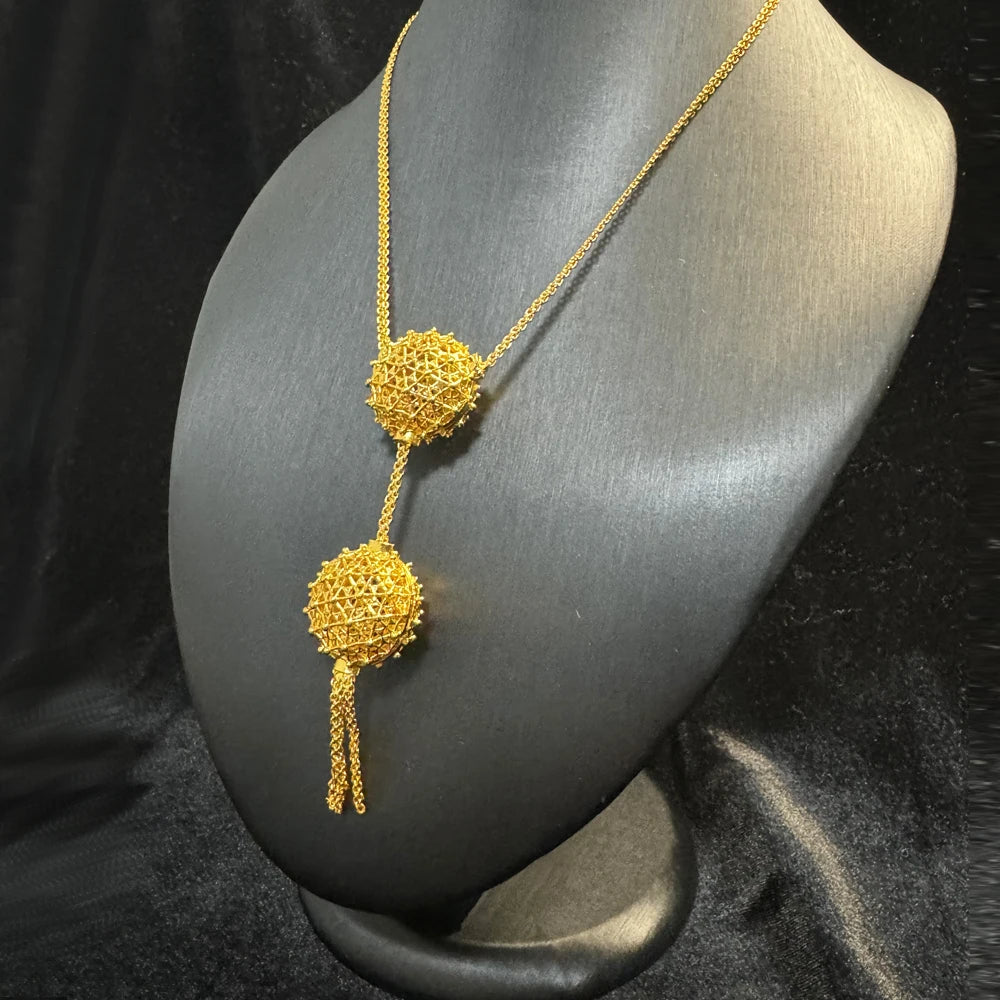 Dubai Fashion Women's Flower Sweater Long Necklace 24K Gold-Plated Middle Eastern Luxury Flower Earrings Copper Jewelry Two-Piec