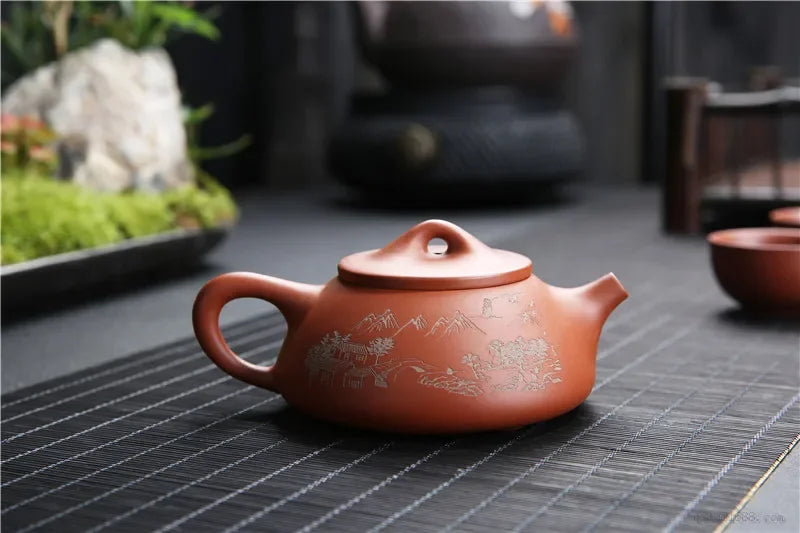 Yixing Original Mine Purple Clay Pot Traditional Pattern Purple Clay Teapot Handmade Pot Kung Fu Tea Set 185ml
