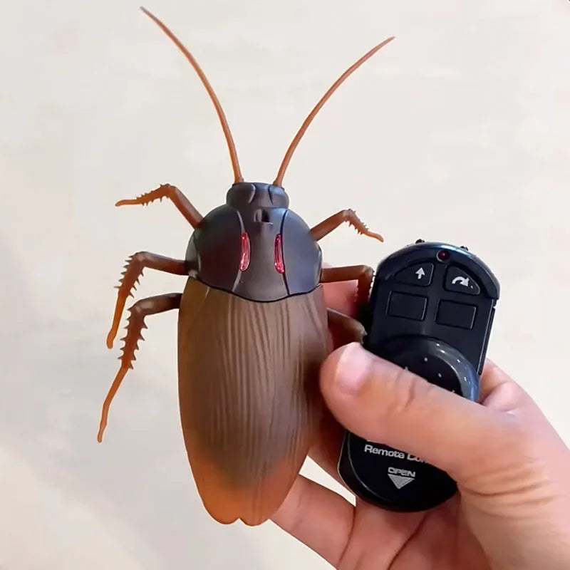 Trick Electric Cockroach Pet: RC Simulation Spider, Robotic Remote Ant Toy, Halloween Xmas Mini Gift, Adult Prank Insect