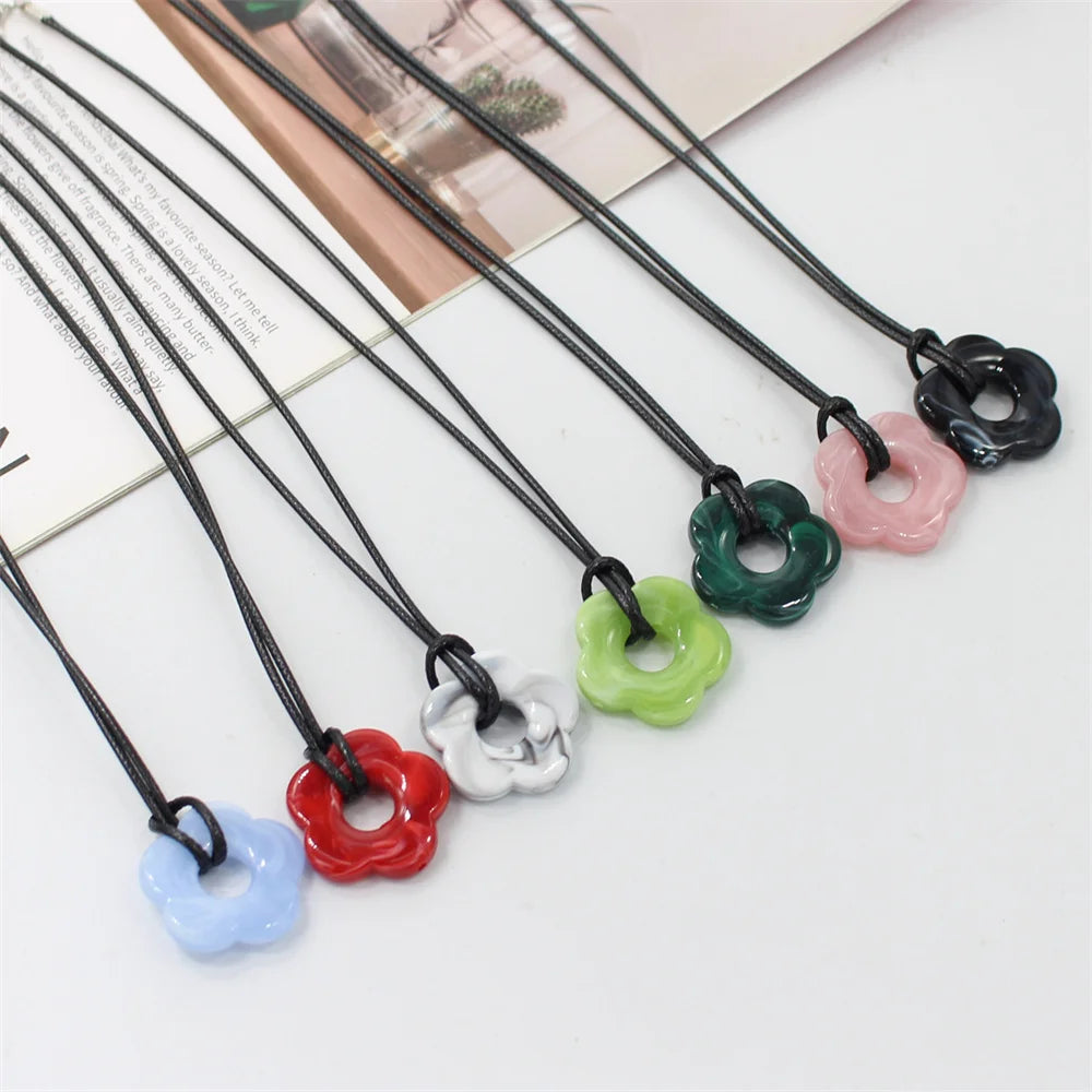Acrylic Flower Pendant Wax Line Necklace Fashion Neck Handmade Chain Charm Statement Women Pendulum Jewelry Gift
