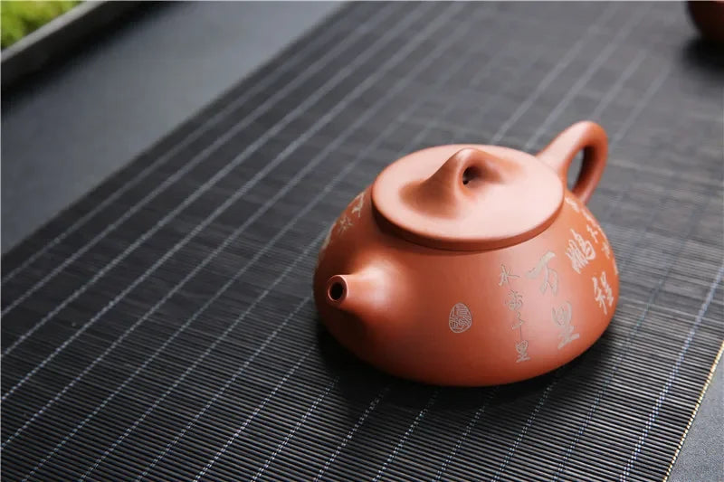 Yixing Original Mine Purple Clay Pot Traditional Pattern Purple Clay Teapot Handmade Pot Kung Fu Tea Set 185ml