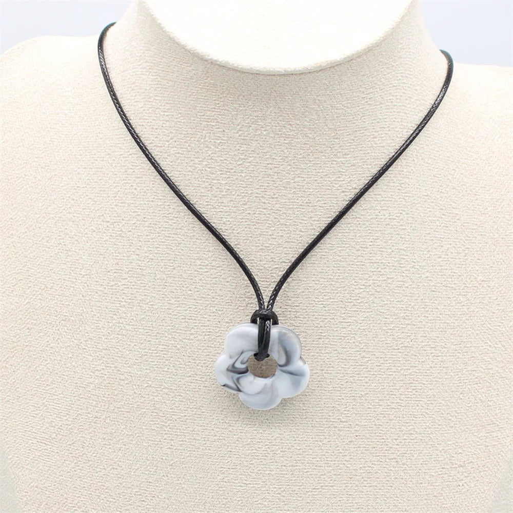 Acrylic Flower Pendant Wax Line Necklace Fashion Neck Handmade Chain Charm Statement Women Pendulum Jewelry Gift