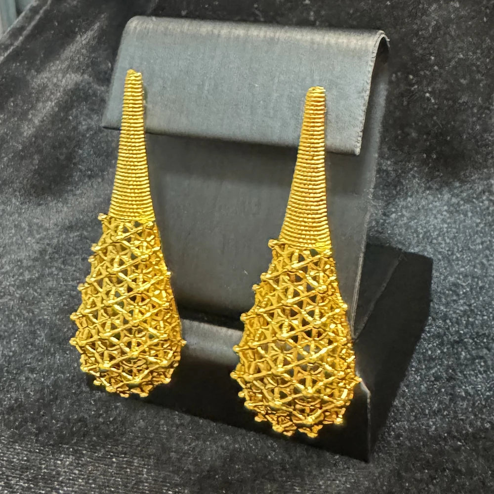 Dubai Fashion Women's Flower Sweater Long Necklace 24K Gold-Plated Middle Eastern Luxury Flower Earrings Copper Jewelry Two-Piec